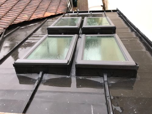 Combinaison de 4 Velux sur zinc anthracite