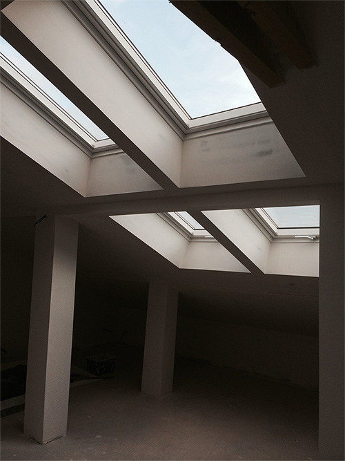 Pose de fenêtre de toit VELUX finition Whitefinish