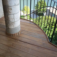 Etanchéité sous protection et finition en IPE (bois exotique) d'un toit terrasse